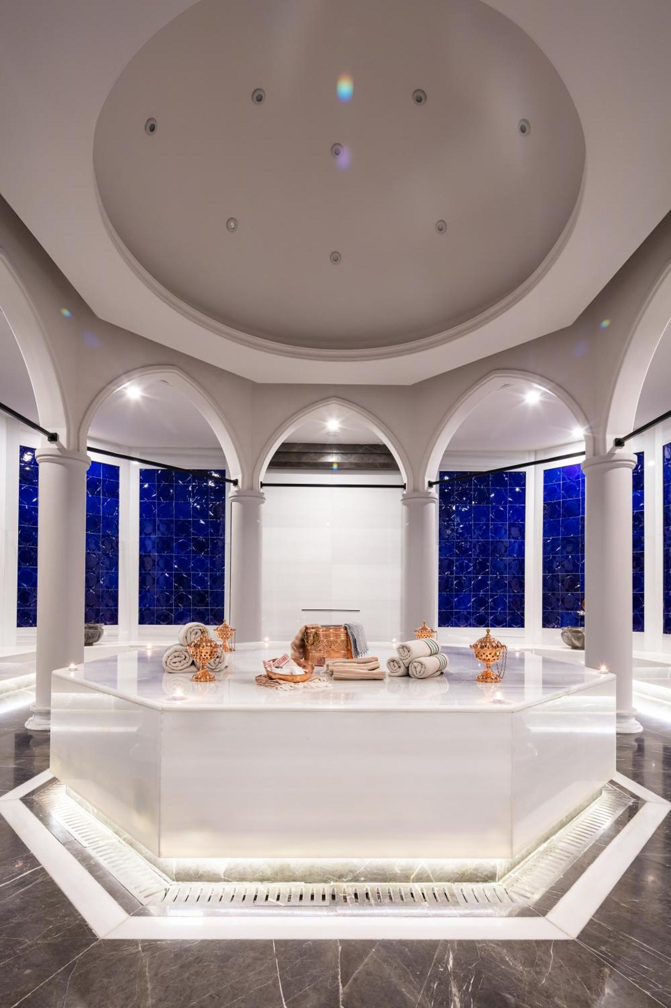 Karavansaray Turkistan Harbour Hotel -Flying Theatre Access Εξωτερικό φωτογραφία Turkish bath at the Four Seasons Hotel, Istanbul